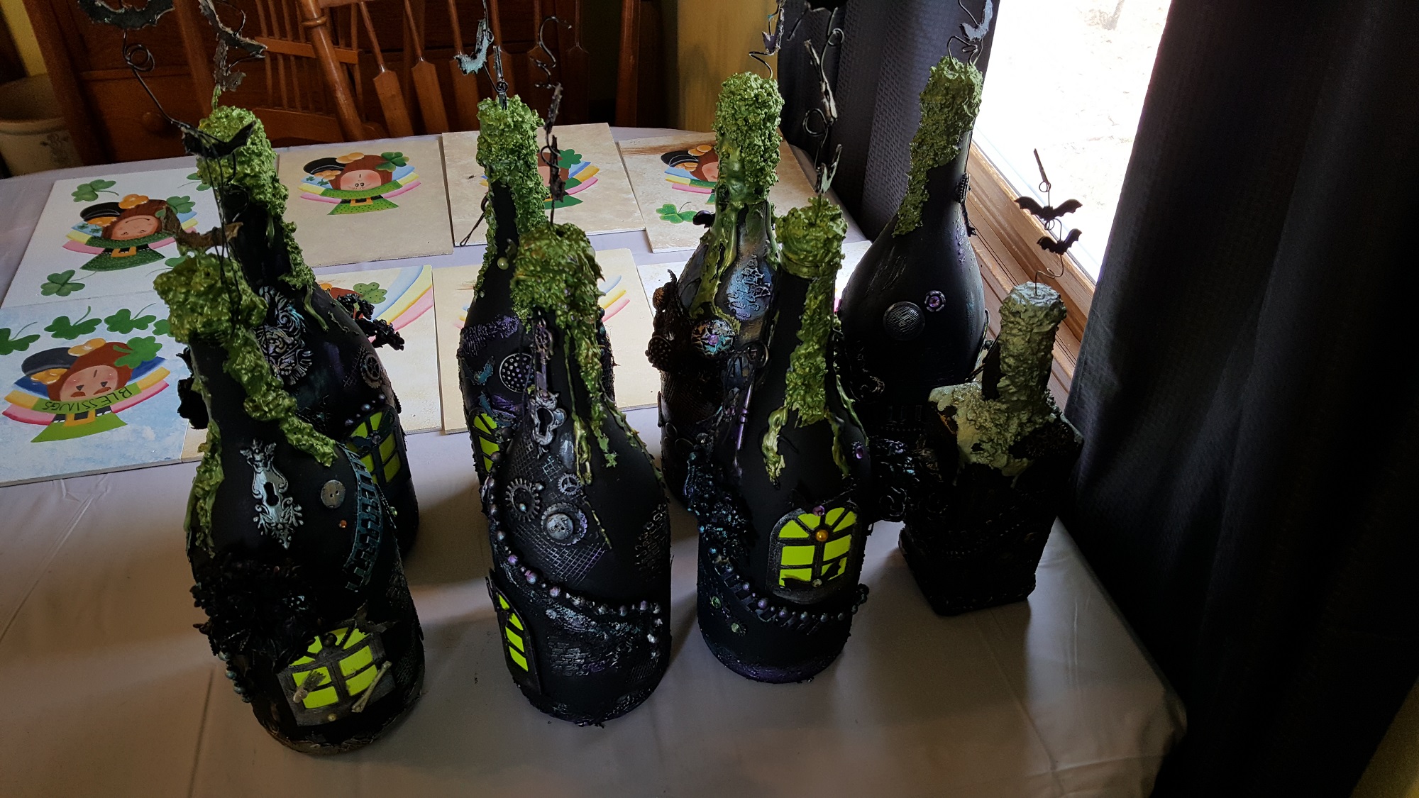 Painting Divas-2018-Doris-mixedmedia bottles