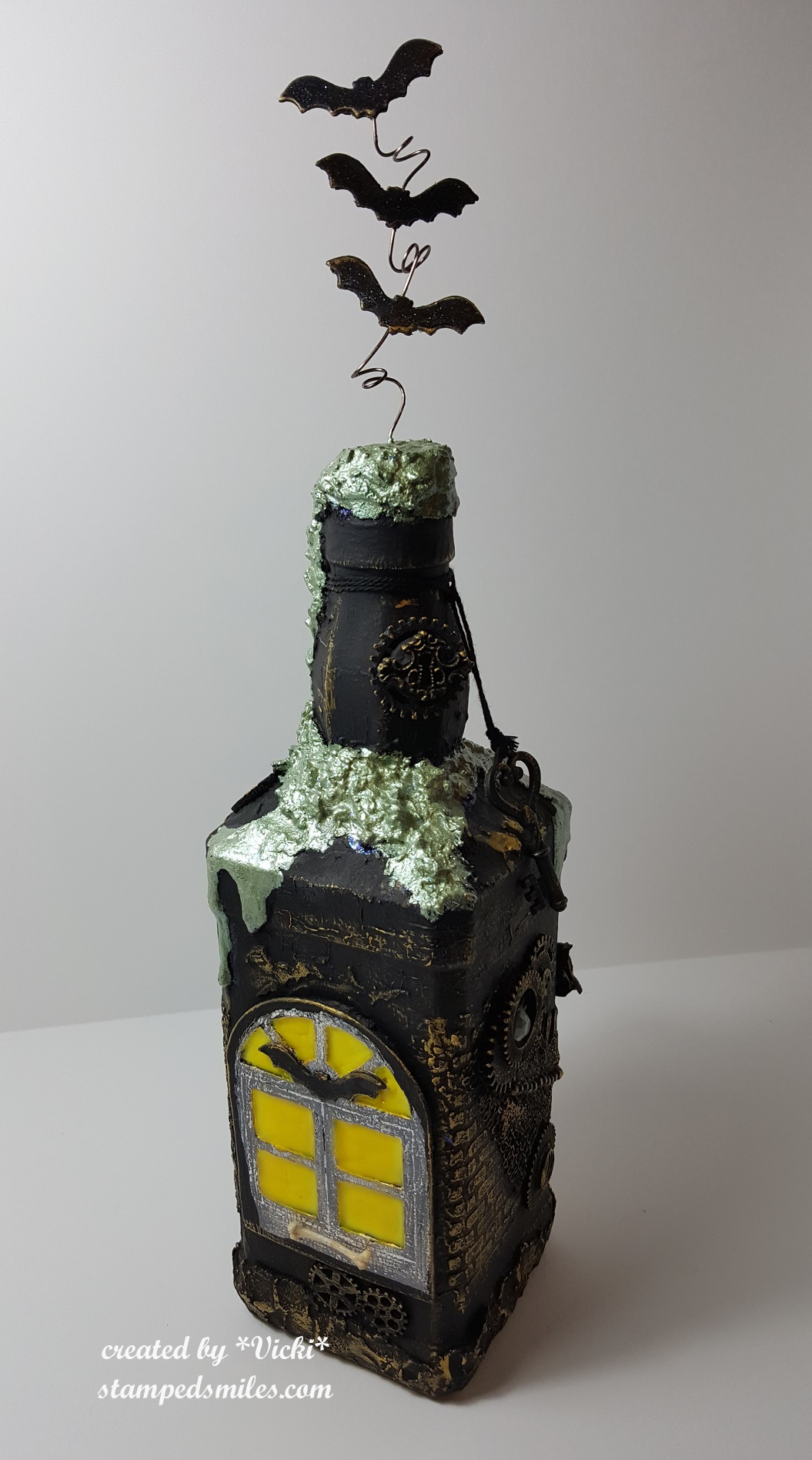 Vicki-Halloween-AlteredBottle