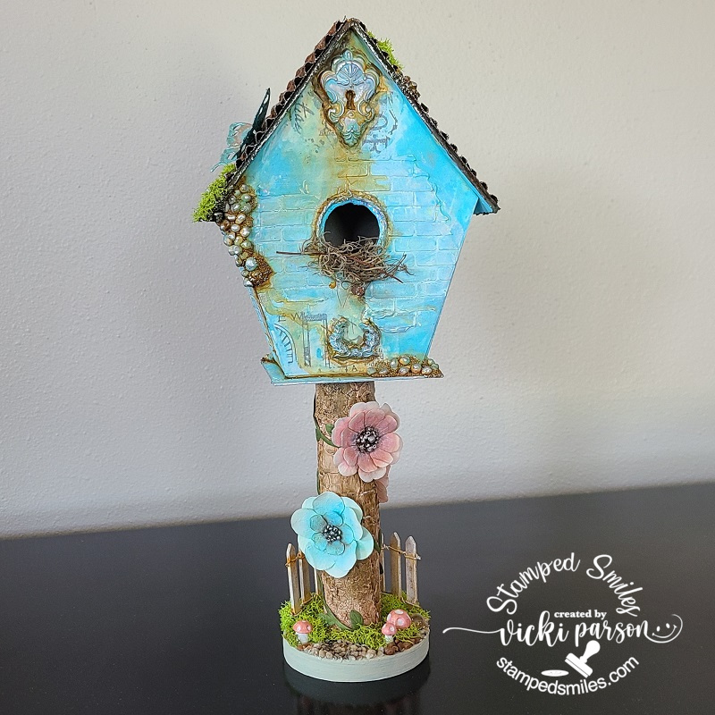 Vicki-MixedMediaBirdhouse